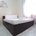 Tresha Lance Apartelle