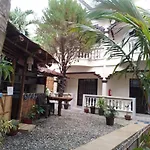 Tresha Lance Apartelle